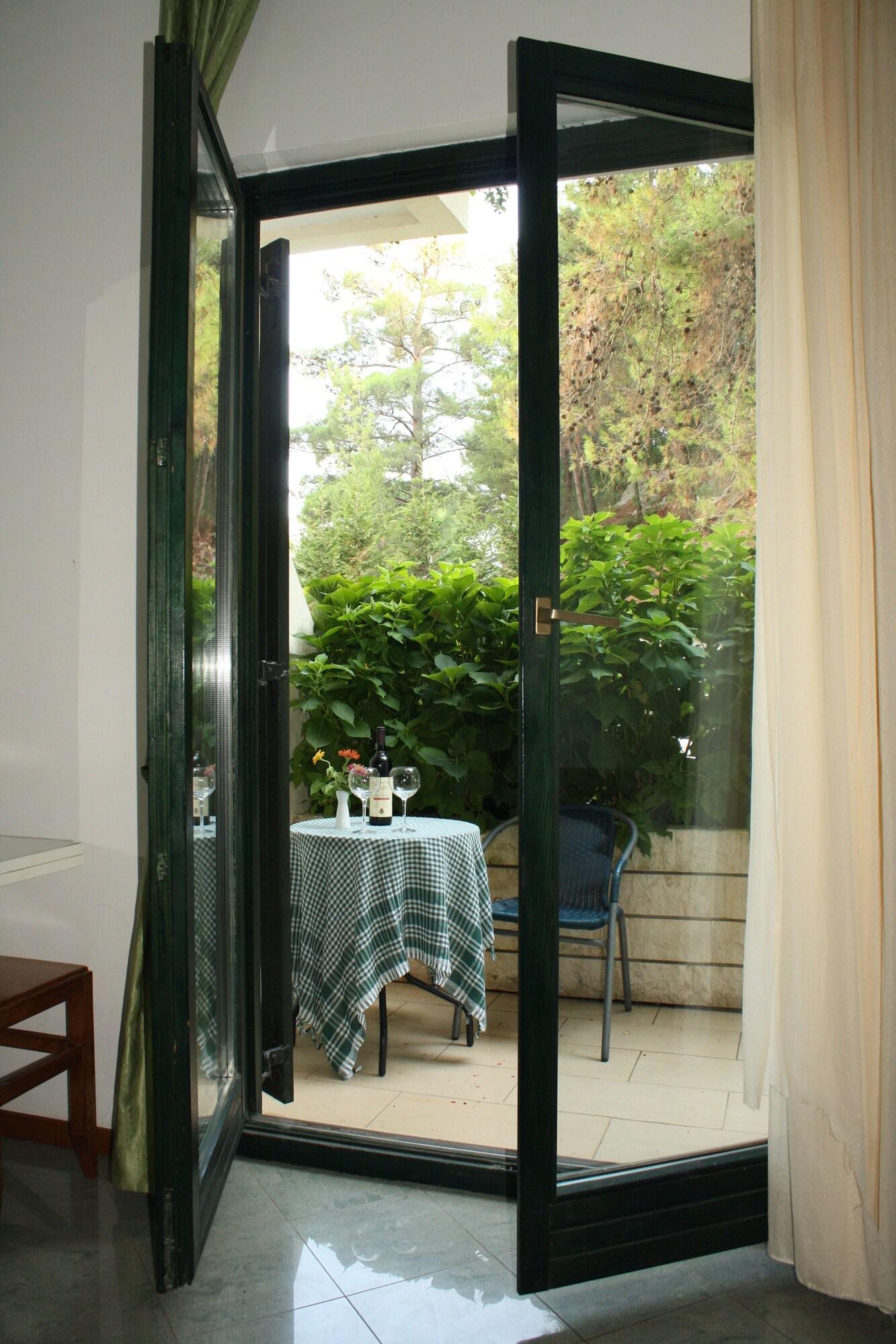 Hotel Danica Petrovac Luaran gambar