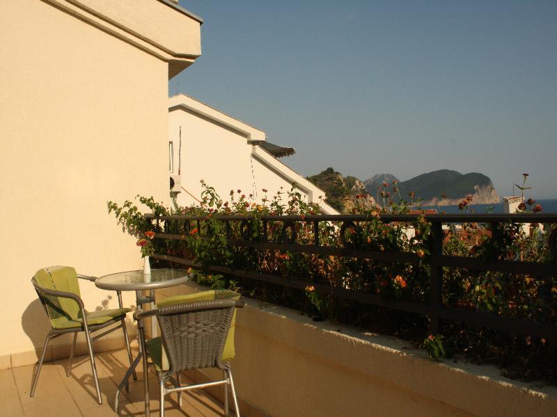Hotel Danica Petrovac Luaran gambar